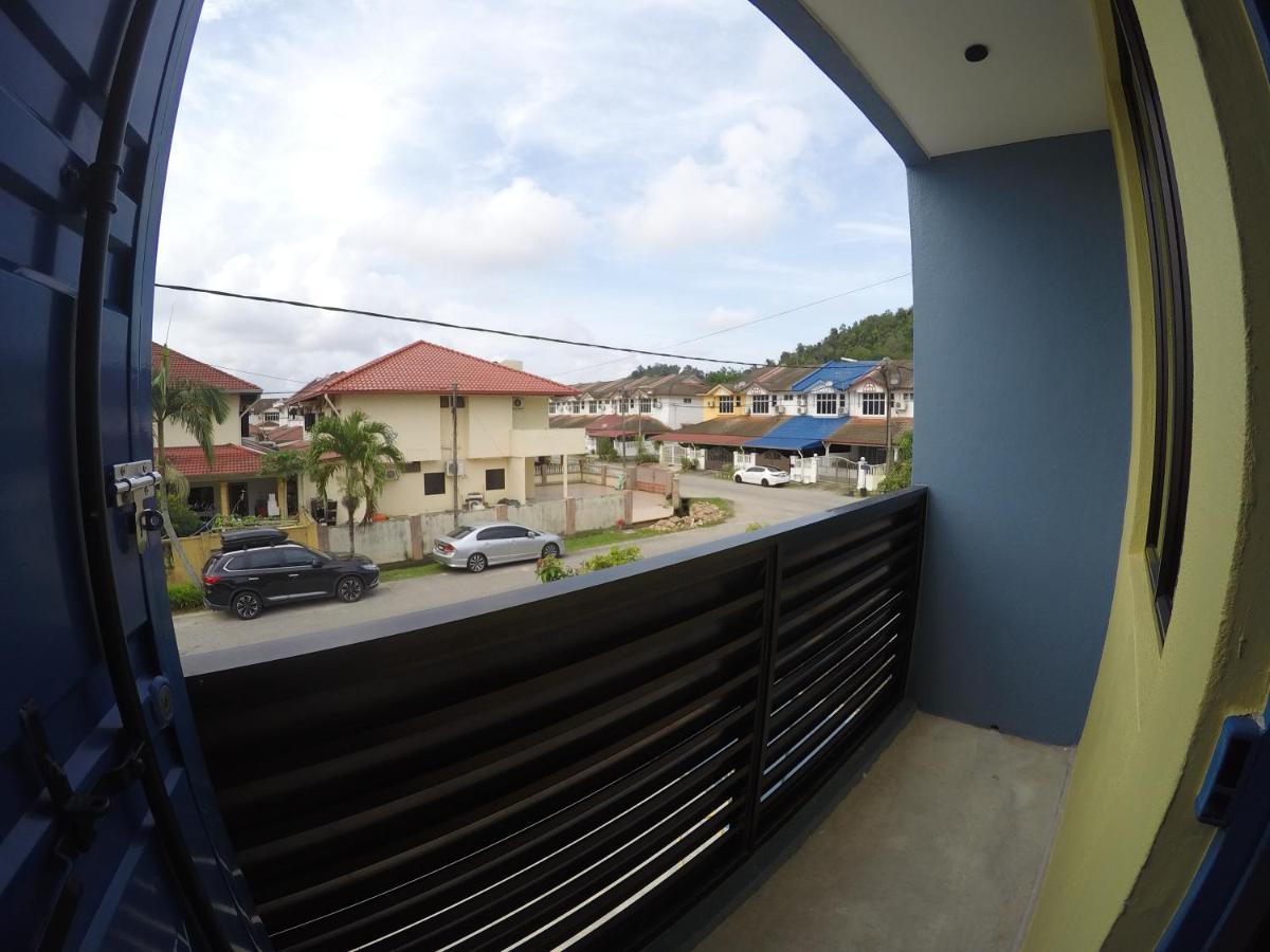 Coco Guesthouse Kemaman Chukai Esterno foto