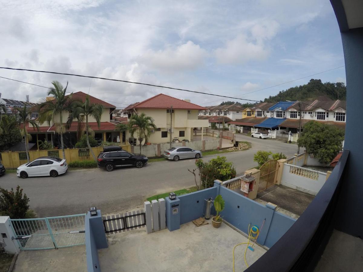 Coco Guesthouse Kemaman Chukai Esterno foto