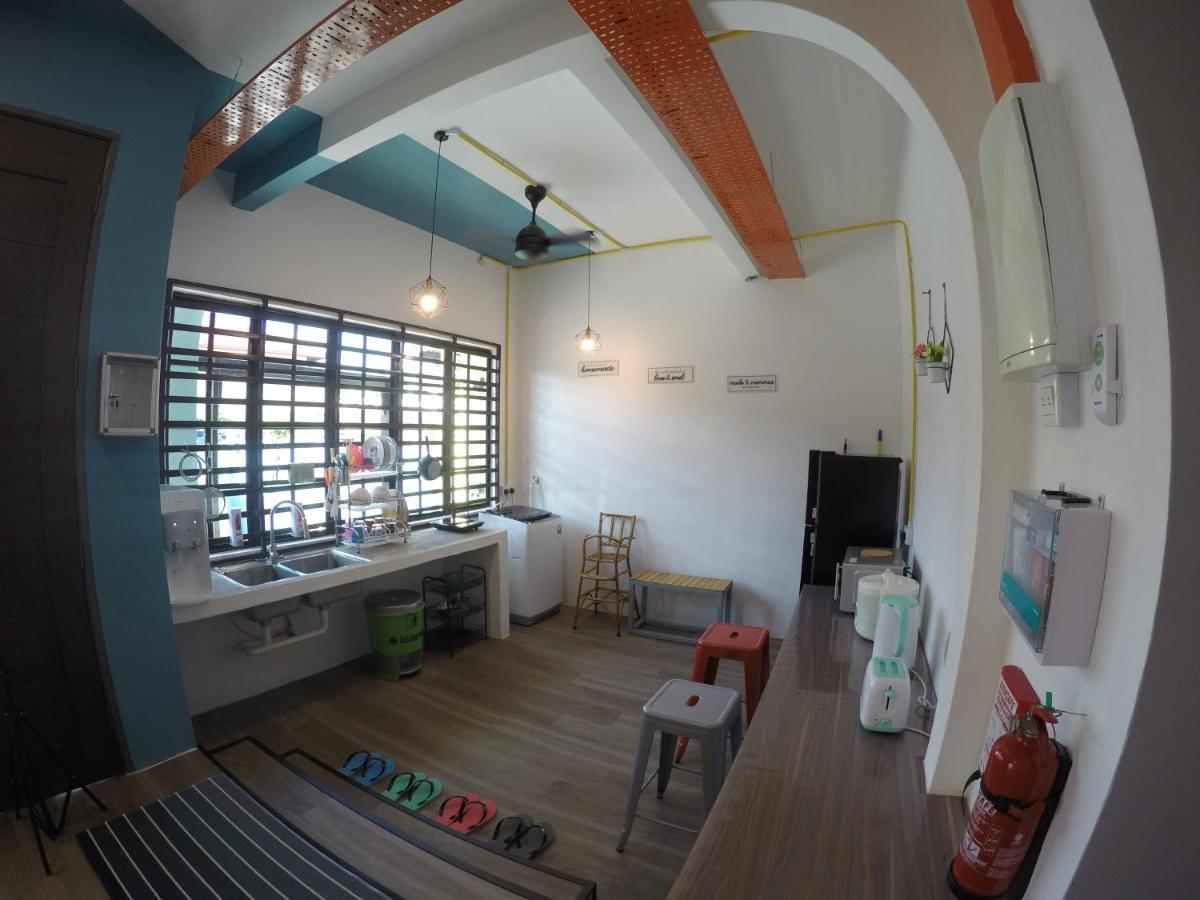 Coco Guesthouse Kemaman Chukai Esterno foto