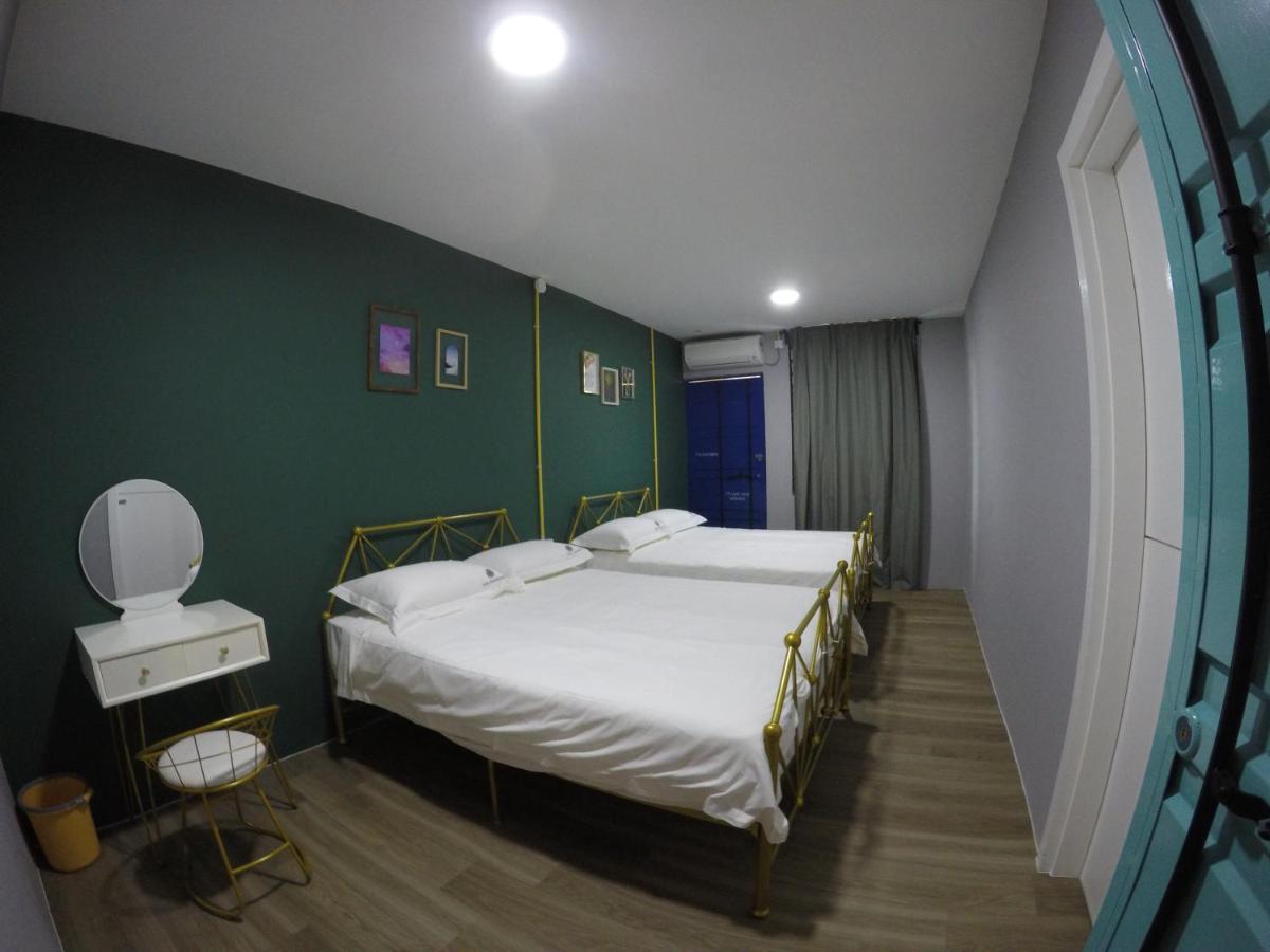 Coco Guesthouse Kemaman Chukai Esterno foto
